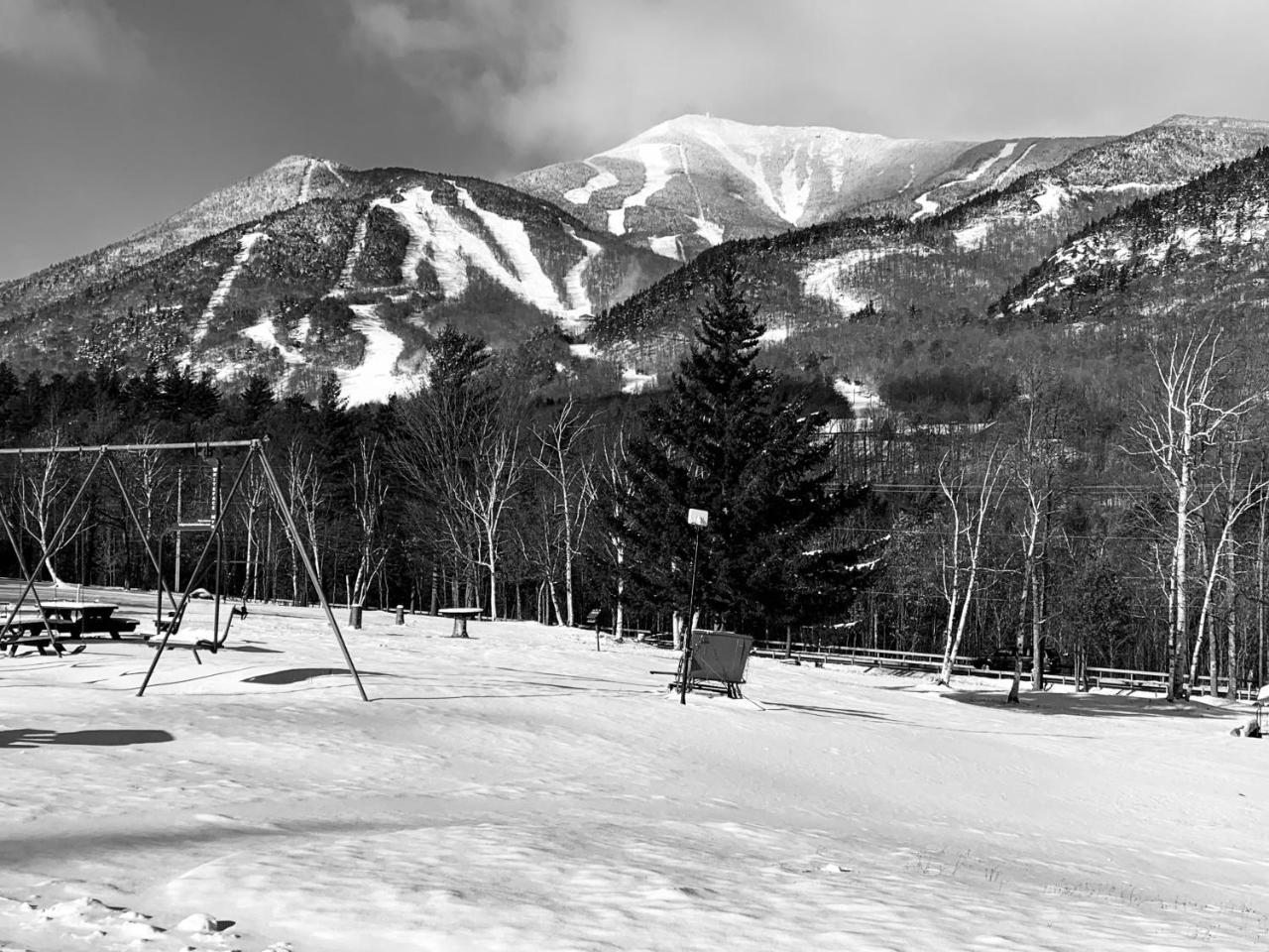 Отель Ledge Rock At Whiteface Уилмингтон Экстерьер фото
